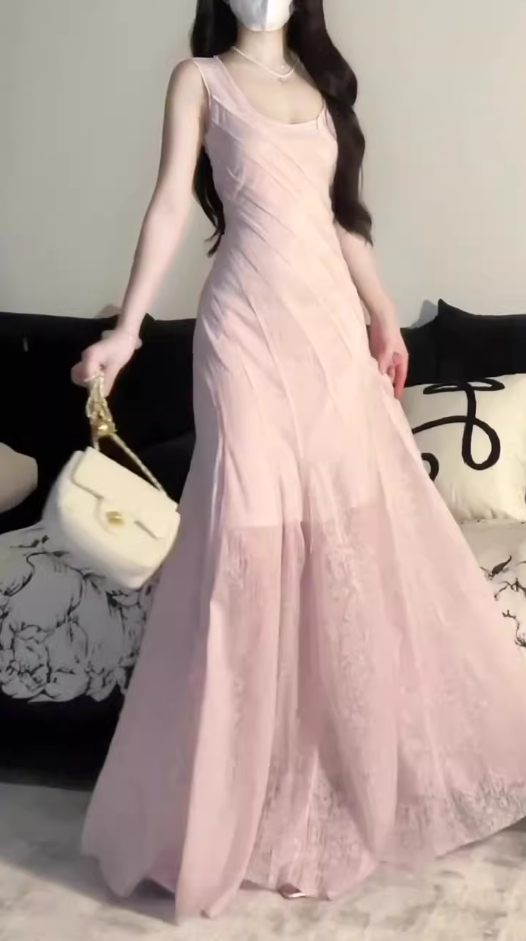Design pure desire pink vest dress 2025 new seaside vacation gentle temperament slim long skirt R0476
