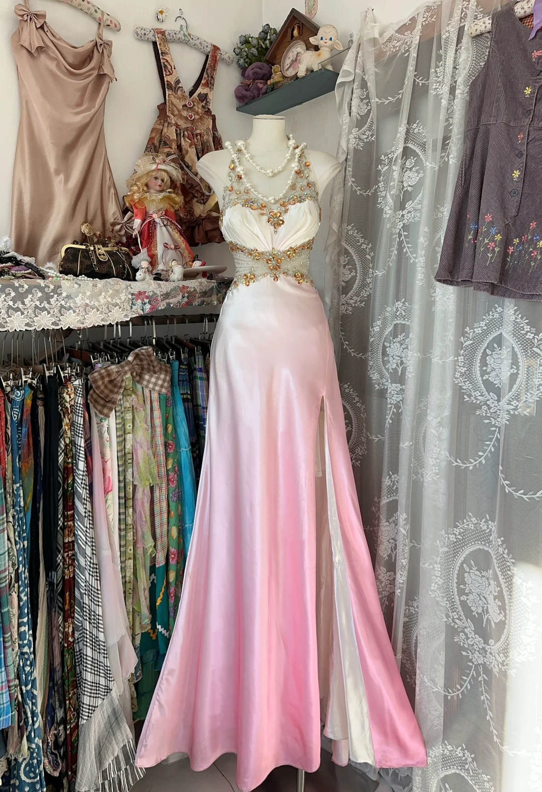 Ombre Pink Halter Beading A-Line Satin Vintage Long Party Dress, D331