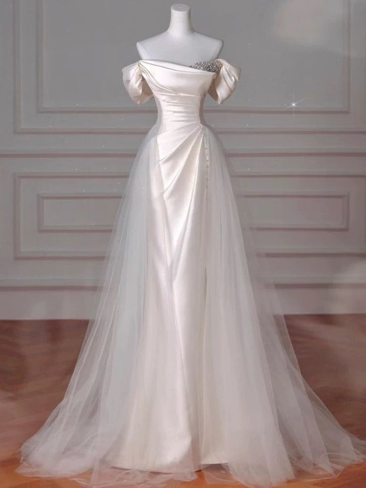 Elegant Off Shoulder Mermaid Satin Pretty Wedding Dress Prom Dress, D348