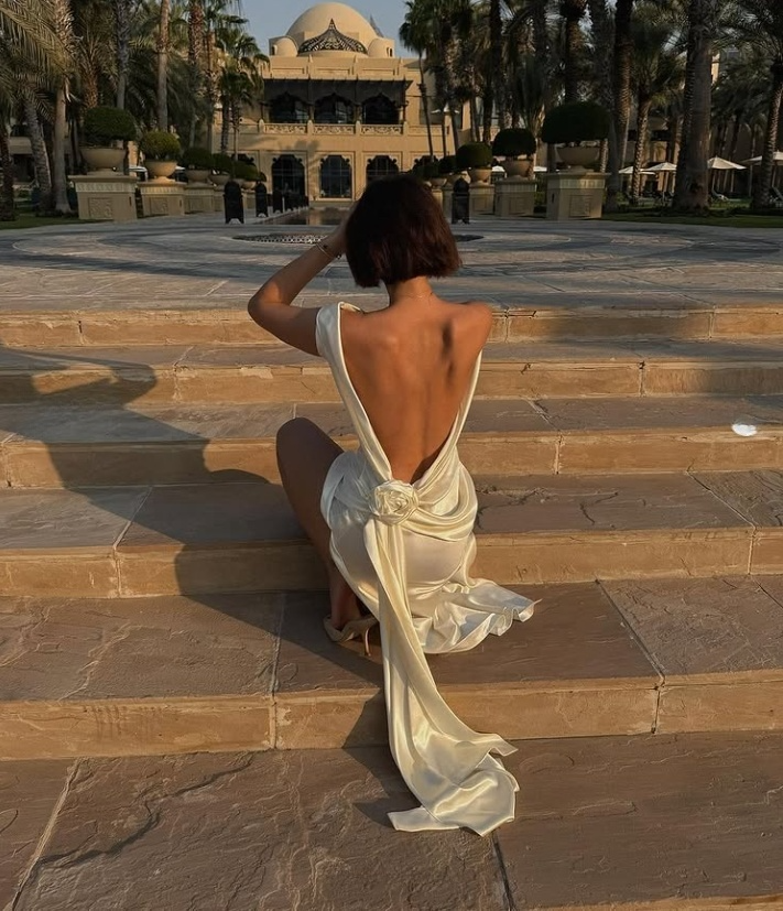 Elegant Ivory Backless Sheath Satin Long Party Dress Light Wedding Dress, D500