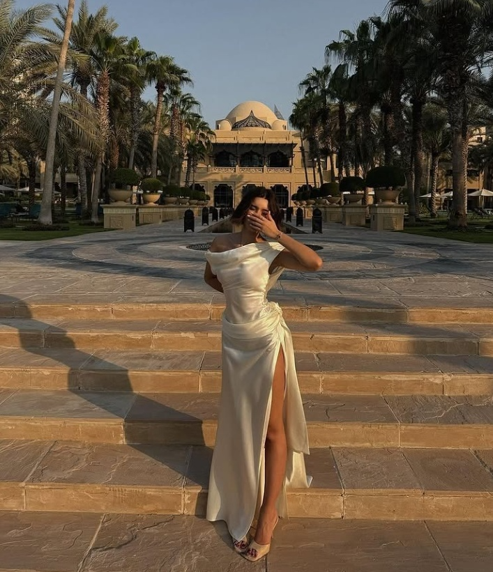 Elegant Ivory Backless Sheath Satin Long Party Dress Light Wedding Dress, D500