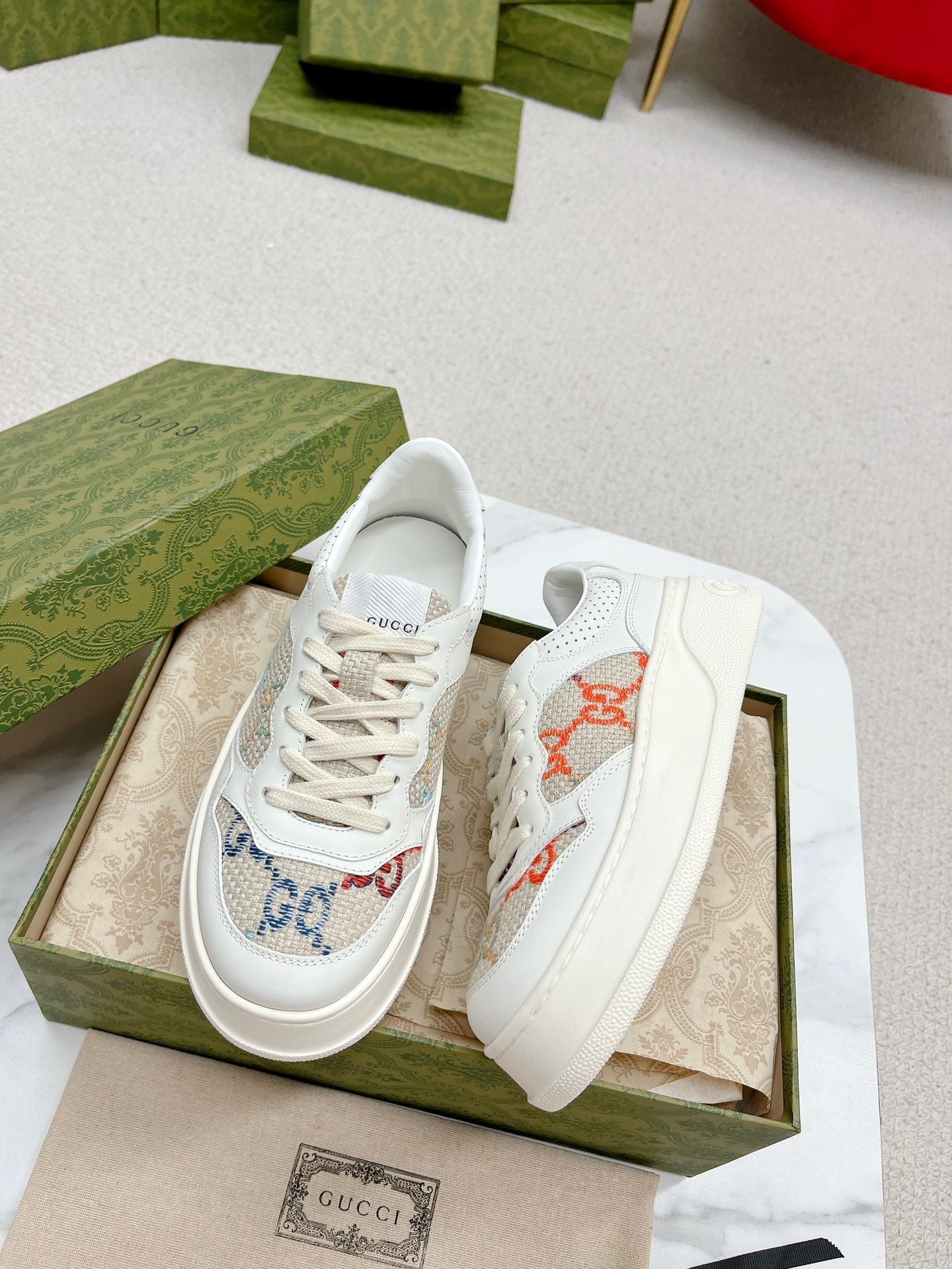GG TRAINER WHITE AND CREAM CALFSKIN