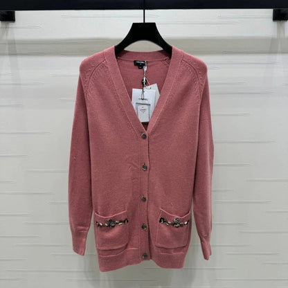 CHANEL HEAVY KNIT CARDIGAN WITH EMBELLISHED FLORAL DETAILS 274876