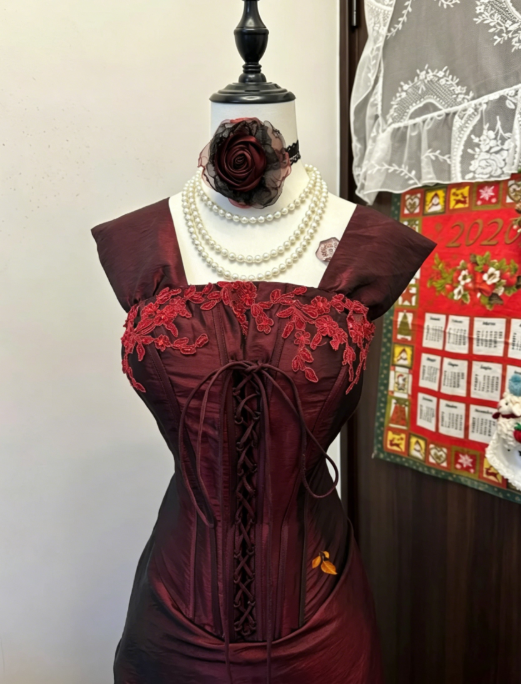 Chic Burgundy Prom Dress Straps Satin Sheath Birthday Dress Sleeveless Evening Dress DP05157