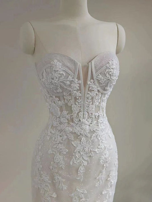 Dreamy Elegant Mermaid Sweetheart Lace Appliques Wedding Dress With Train Brides Dress DP611
