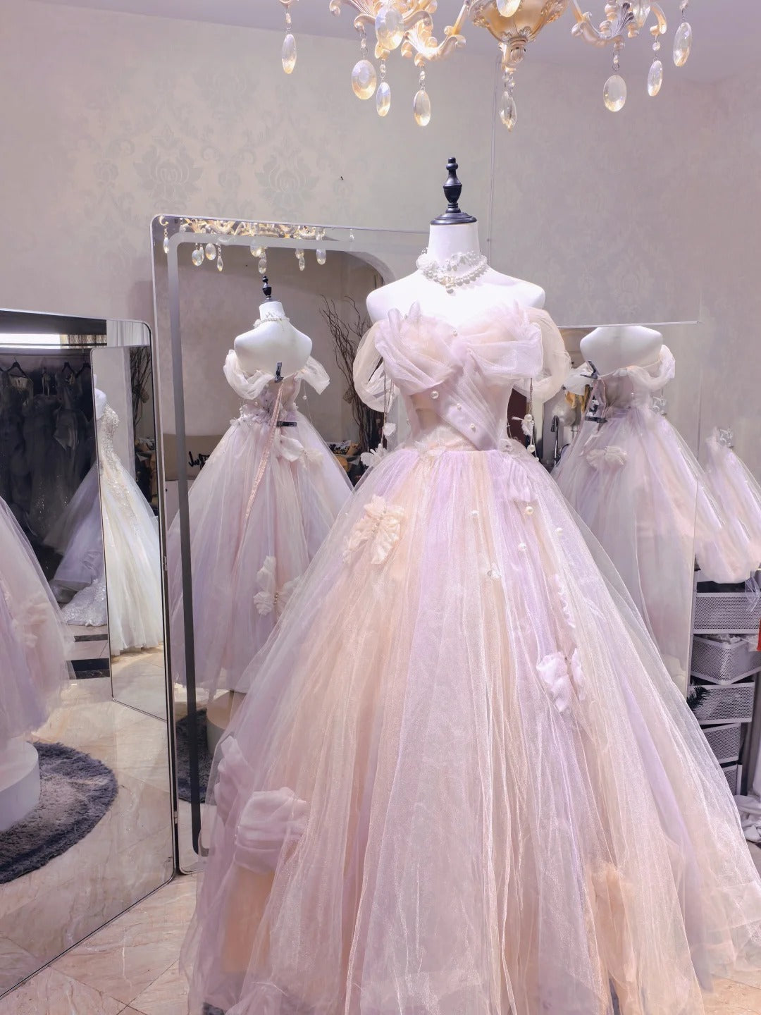 Dreamy Light Pink Off-Shoulder Tulle Floor-Length Ball Gown Evening Dresses