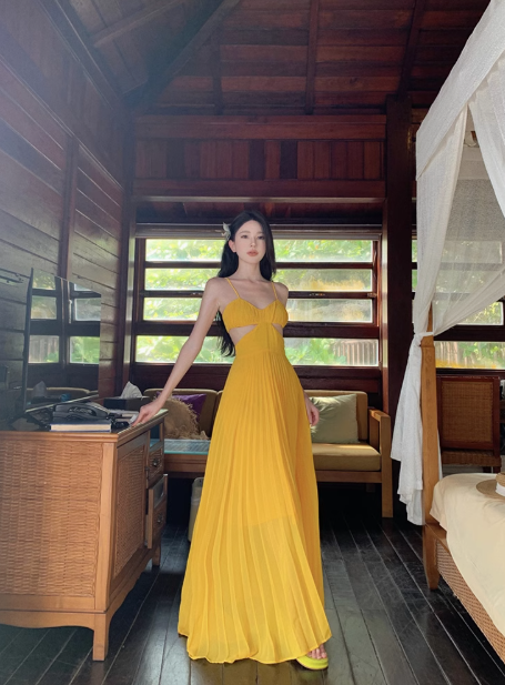 French holiday style yellow suspender dress sexy backless long dress at the seaside R0212