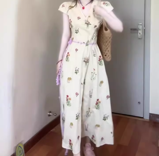 Retro v-neck floral dress 2025 new gentle temperament waist a-line long skirt R0747
