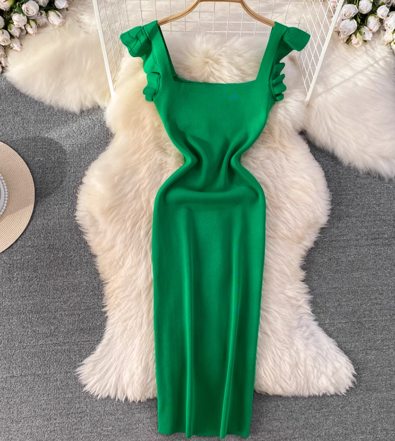 Flying sleeve suspender dress, elegant waist-length knitted hip-wrapped dress R0333