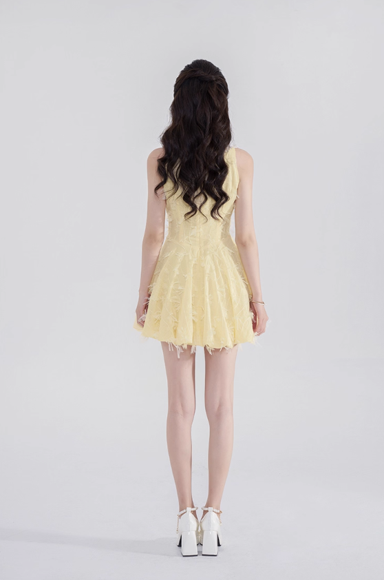 Summer pleated sleeveless dress new yellow lace sweet short skirt niche design waist skirt female R4141