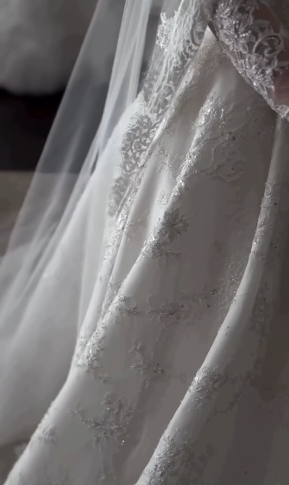 Elegant Bridal Dress Ball Gowns Off The Shoulder White Lace Wedding Dresses Minimalist Bridal Gown