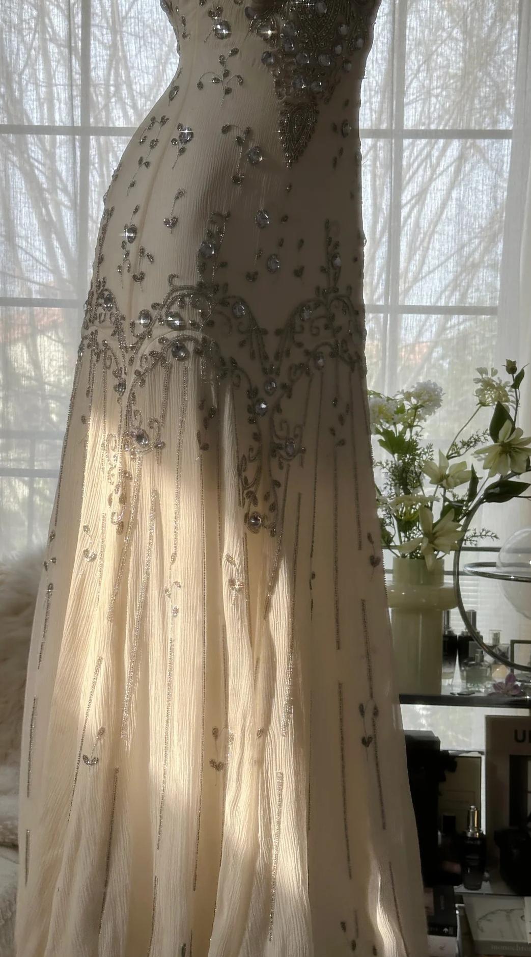 Elegant Spaghetti Straps Apricot Beaded Chiffon Mermaid Gown Vintage Backless Prom Dresses