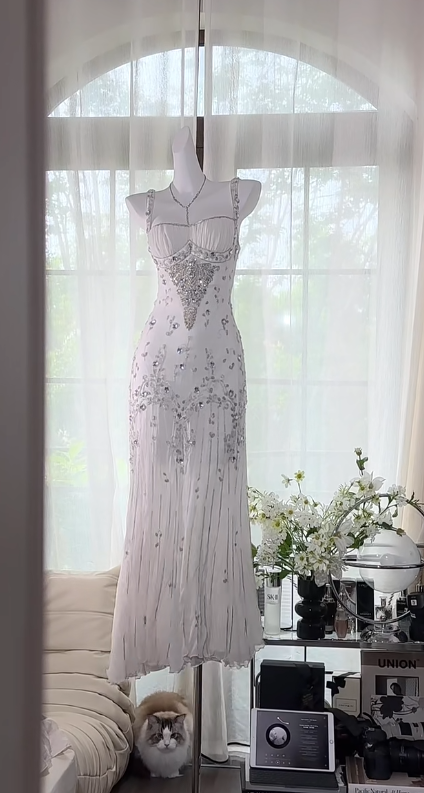 Elegant Spaghetti Straps Apricot Beaded Chiffon Mermaid Gown Vintage Backless Prom Dresses