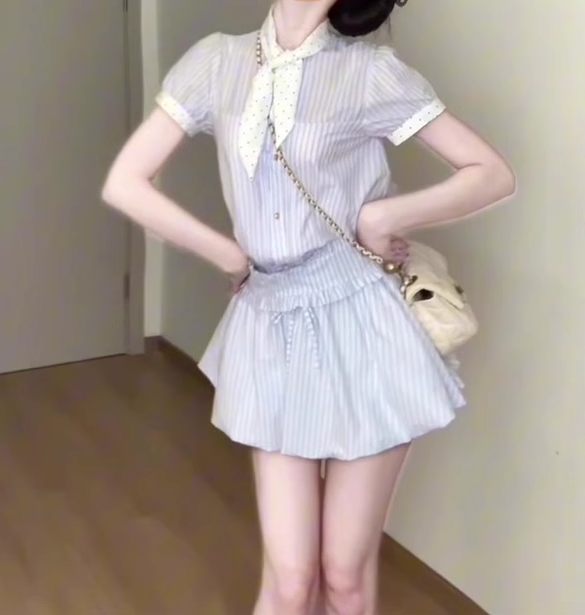 Gentle blue striped short-sleeved dress with elegant waist A-line short skirt R0818