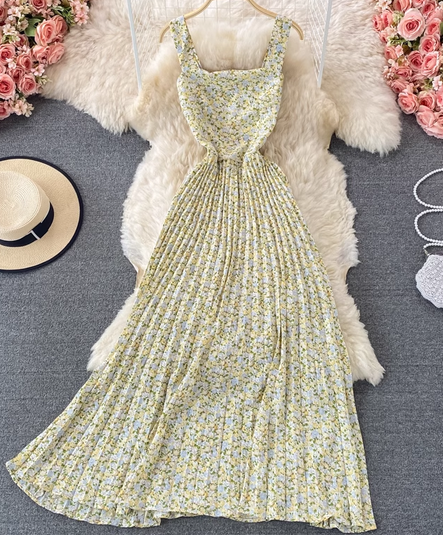 2025 new French floral dress sweet fairy suspender long skirt holiday knee-length pleated dress R0376