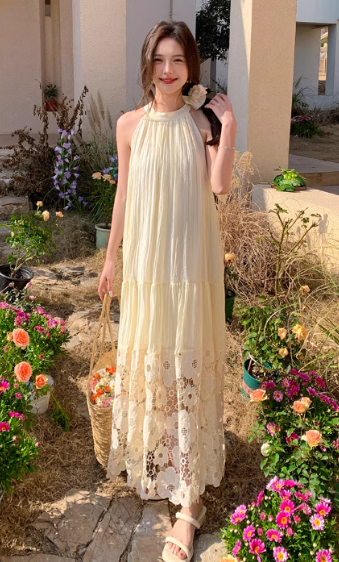 French retro hollow embroidery halter neck dress loose slim sleeveless holiday style long dress R0193