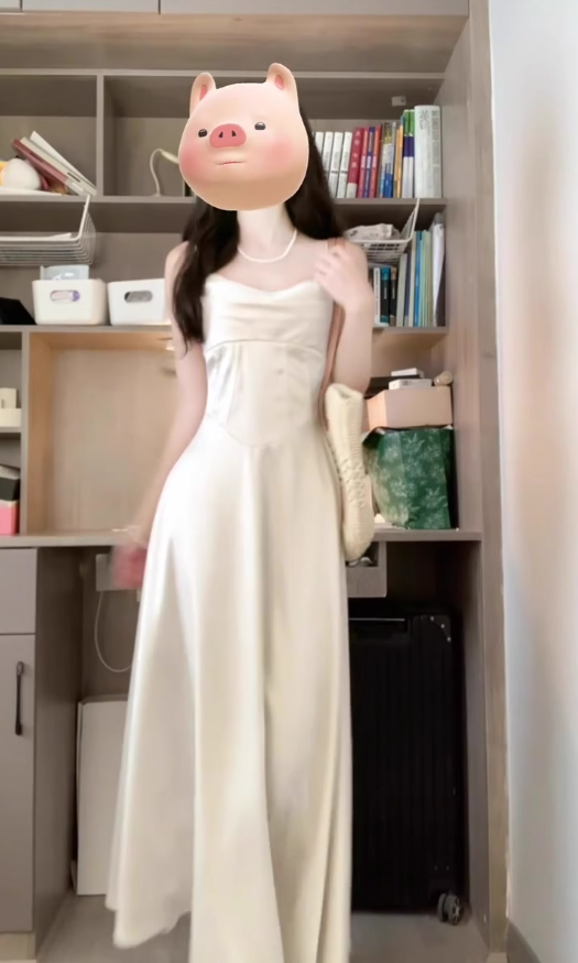 French high-end V-neck satin suspender dress gentle temperament celebrity waist banquet dress summer R0424
