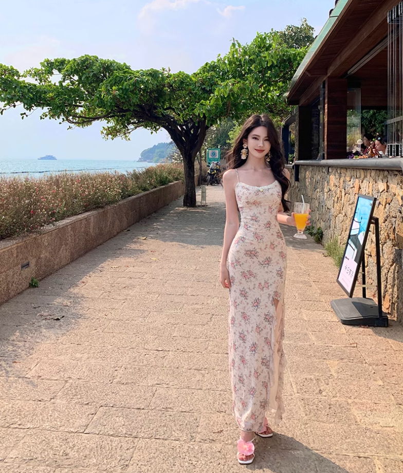 Beautiful floral suspender dress with irregular waist and slim fit R0644