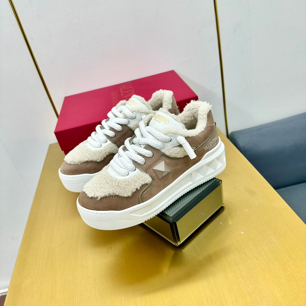 One Stud Xl Trainer 65mm In Light Brown Mix White Suede Lined With Wool Fleece 994608