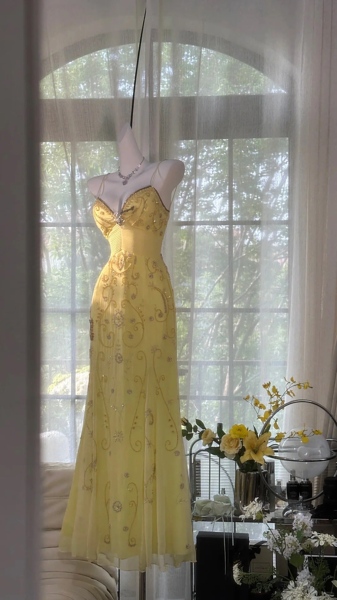 Flowy Yellow Spaghetti Strap Chiffon Beaded Mermaid Evening Gown Prom Dresses