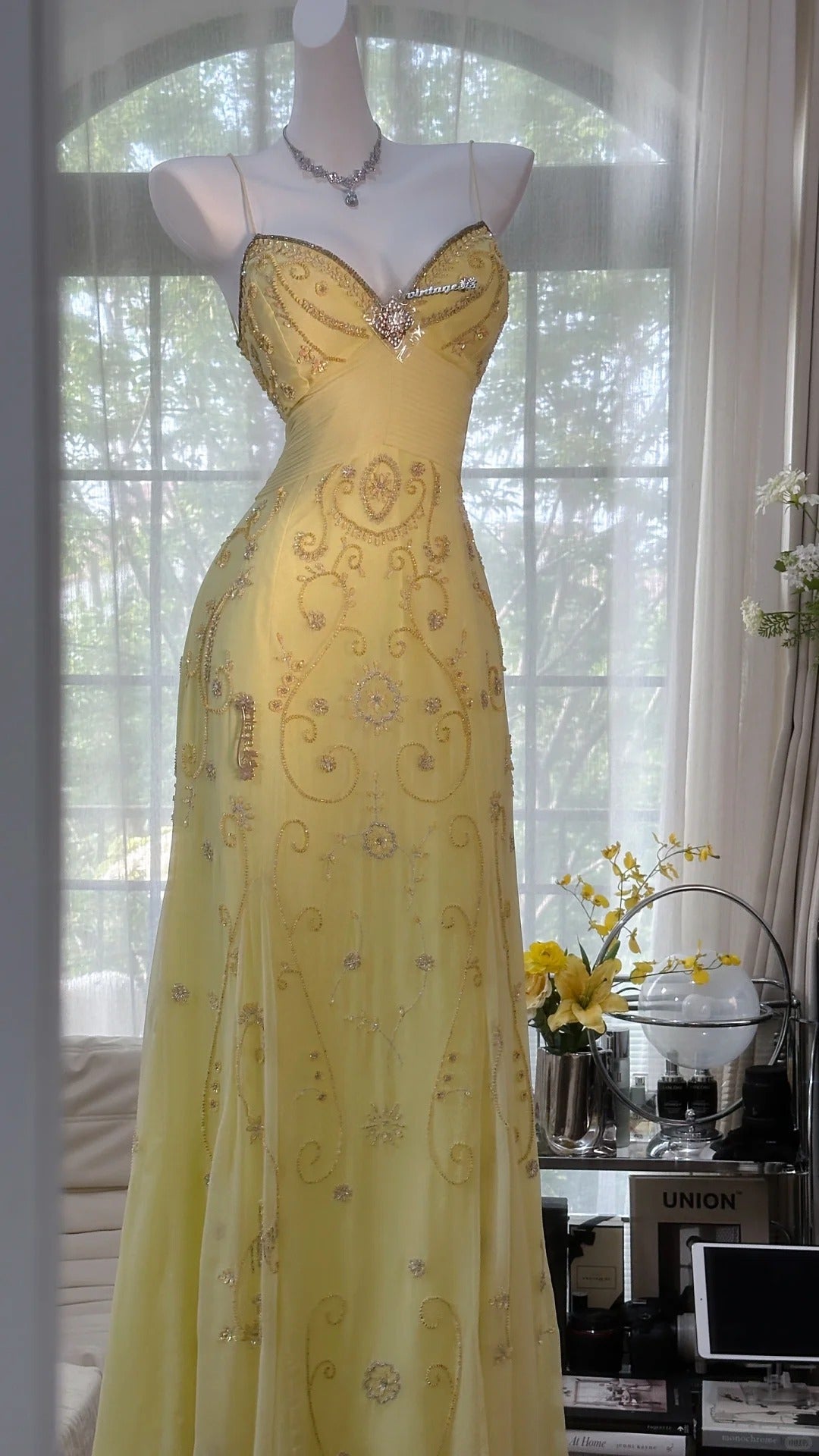 Flowy Yellow Spaghetti Strap Chiffon Beaded Mermaid Evening Gown Prom Dresses
