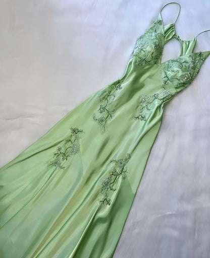 Green V-Neck Exquisite Embroidery Long Satin Ball Gowns Prom Dresses