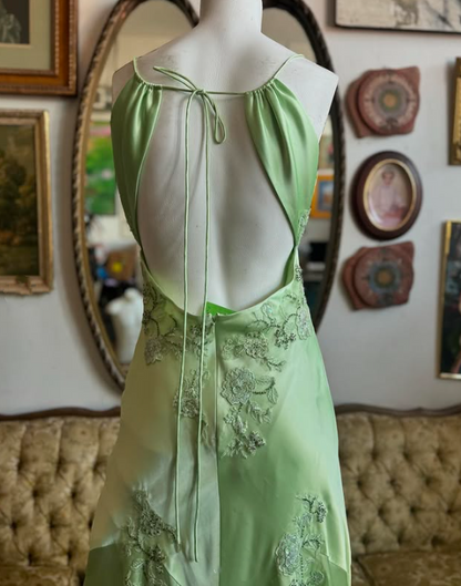 Green V-Neck Exquisite Embroidery Long Satin Ball Gowns Prom Dresses