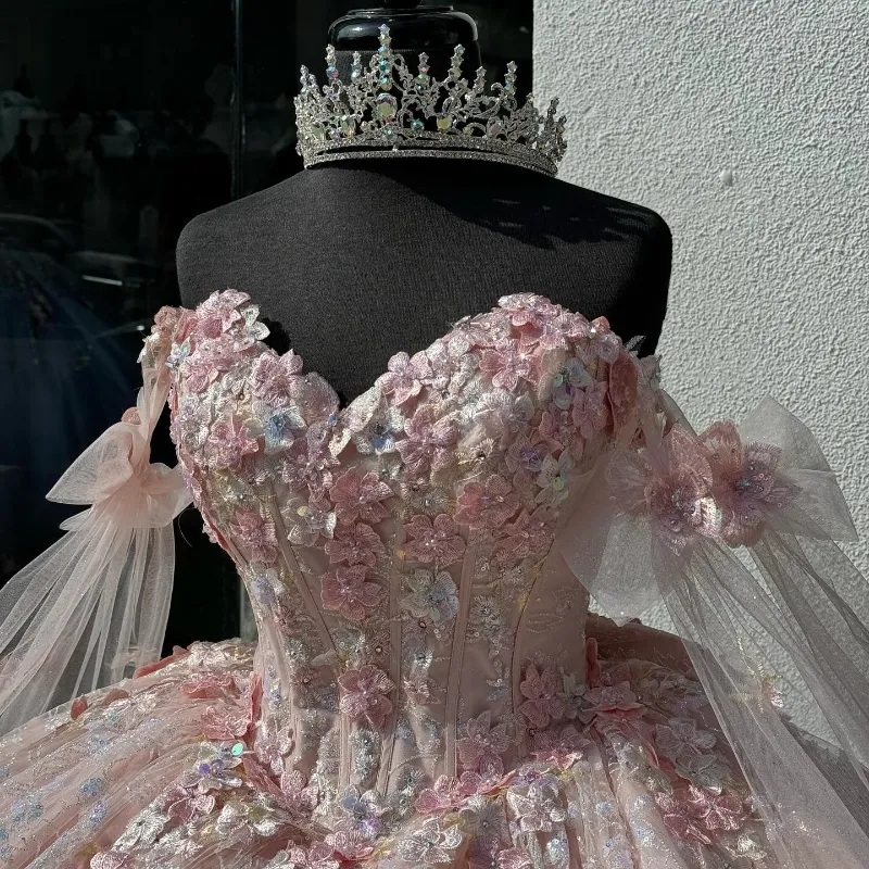 Light Pink Quinceanera Dresses Off-Shoulder Lace Appliques Ball Gowns