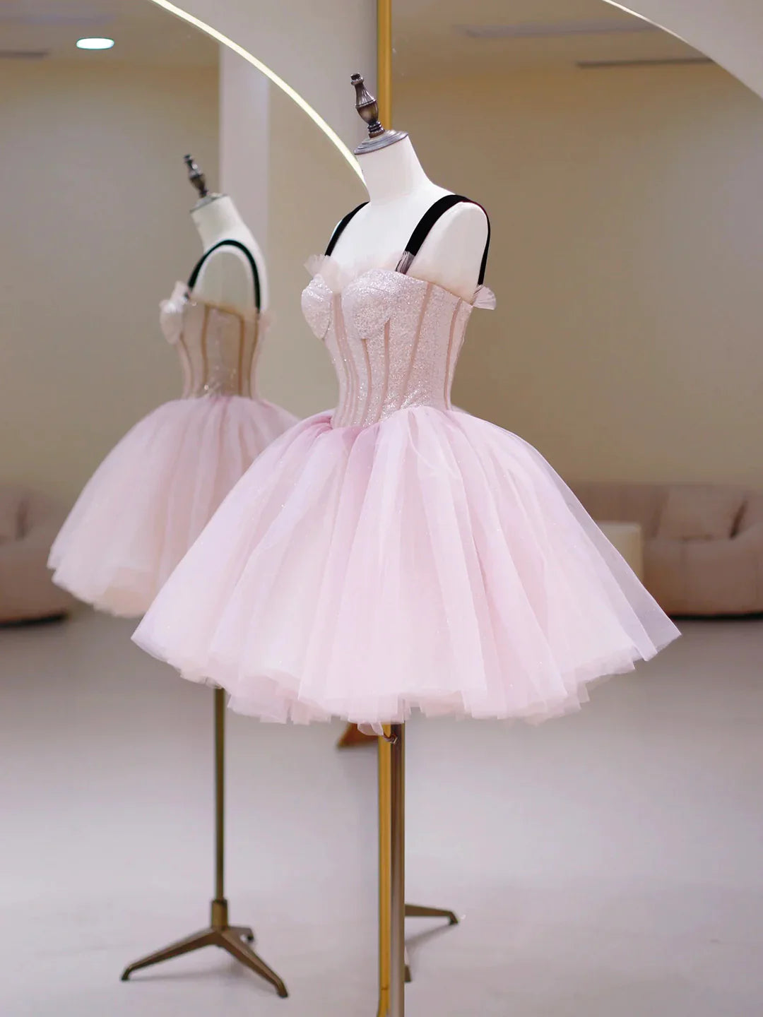 Cute Homecoming Dress Spaghetti Straps Tulle Sequins Short Prom Dress Back to School Outfits Party Dress  D6091