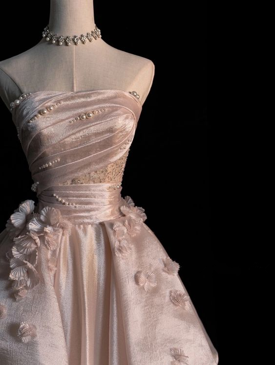 Pearl Pink Strapless A-Line Tulle Long Prom Gowns With Pearls