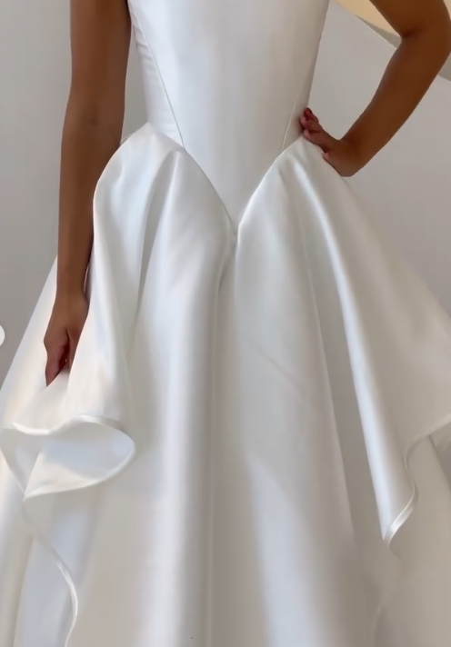 Pretty Wedding Dress Ball Gowns Strapless White Satin Long Wedding Dresses Bridal Gown