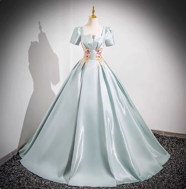 Princess Light Champagne Short-Sleeve Floral Embroidered Ball Gown Evening Dresses