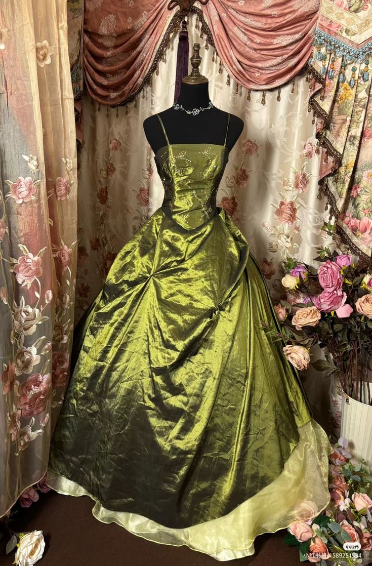 Retro Ball Gowns Spaghetti Straps Satin Olive Green Long Prom Dress