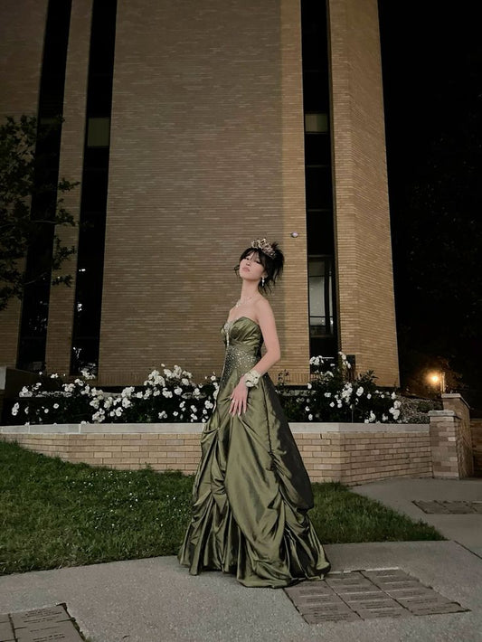 Retro Ball Gowns Strapless Green Ruffles Satin Long Prom Dress