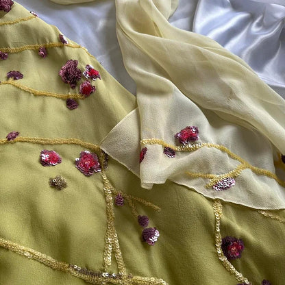 Yellow Green Gorgeous Exquisite Vintage Embroidered Spaghetti Strap Long Ball Gowns Prom Dresses Prom Gowns