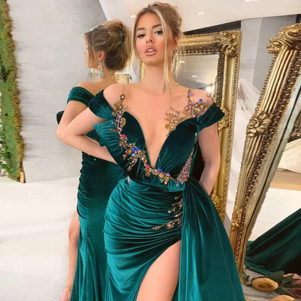 Green Luxury Gorgeous Fashion Beaded Decoration Deep V Neck Long Slit Floor Length Prom Gowns Ball Gowns