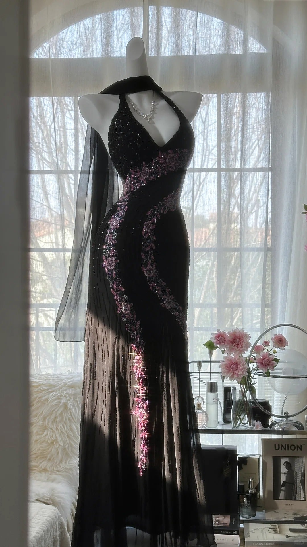Vintage Black Pink Diamond Halter Neck Chiffon Mermaid Evening Gown Prom Dresses