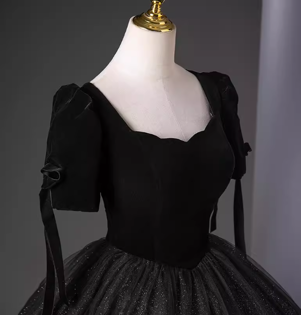 Vintage Black Puff Sleeve Velvet Shimmer Tulle Ball Gown Evening Dresses Sweet 16 Dresses