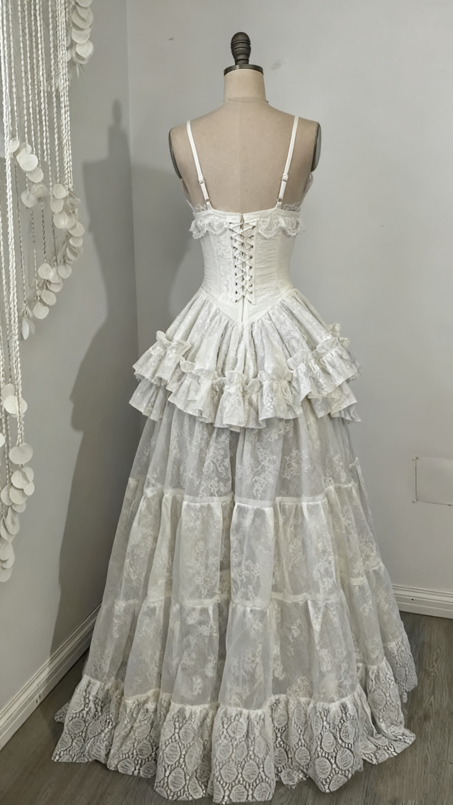 Retro V Neck Straps A-Line Lace Ruffles Vintage Wedding Dress Evening Dress, D861