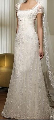 White Simple, Fashionable And Elegant Bow Decoration, Long Exquisite Lace Floor-Length Tail Ball Gowns, Prom Gowns, Ball Gowns, Imperial Gowns, Wedding Dresses