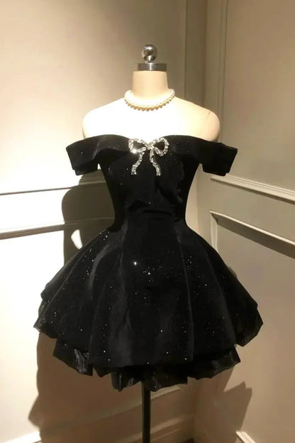 Charming Homecoming Dress Off the Shoulder Tulle Bowknot  Rinestone Short Prom Dress Back to School Outfits Party Dress  D6083